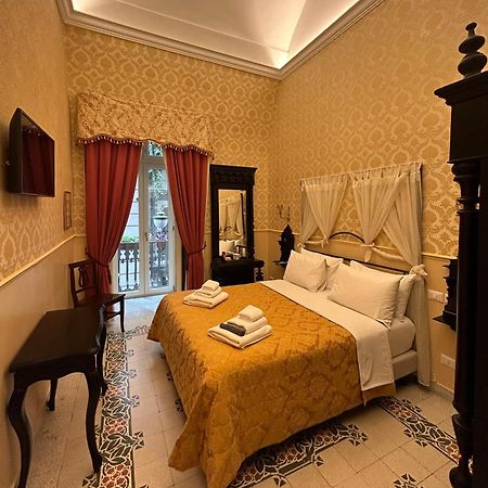 Готель Carafa Di Maddaloni Residenza Di Charme Неаполь Екстер'єр фото