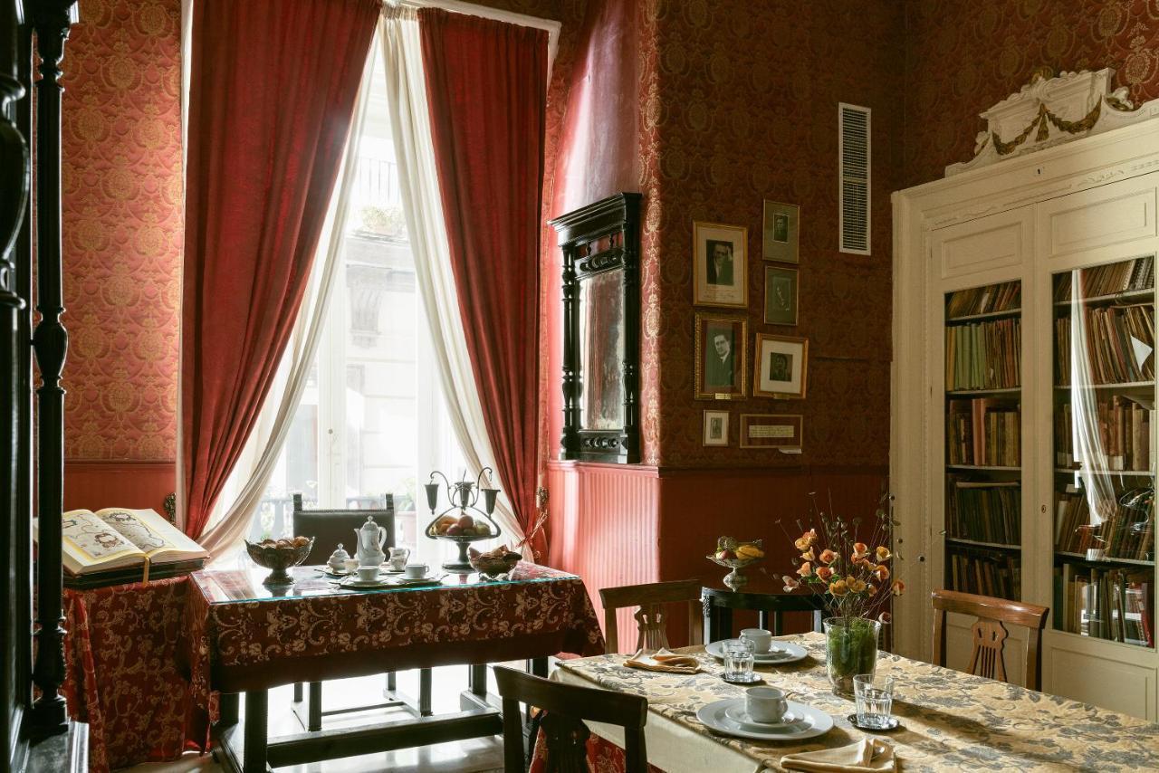 Готель Carafa Di Maddaloni Residenza Di Charme Неаполь Екстер'єр фото