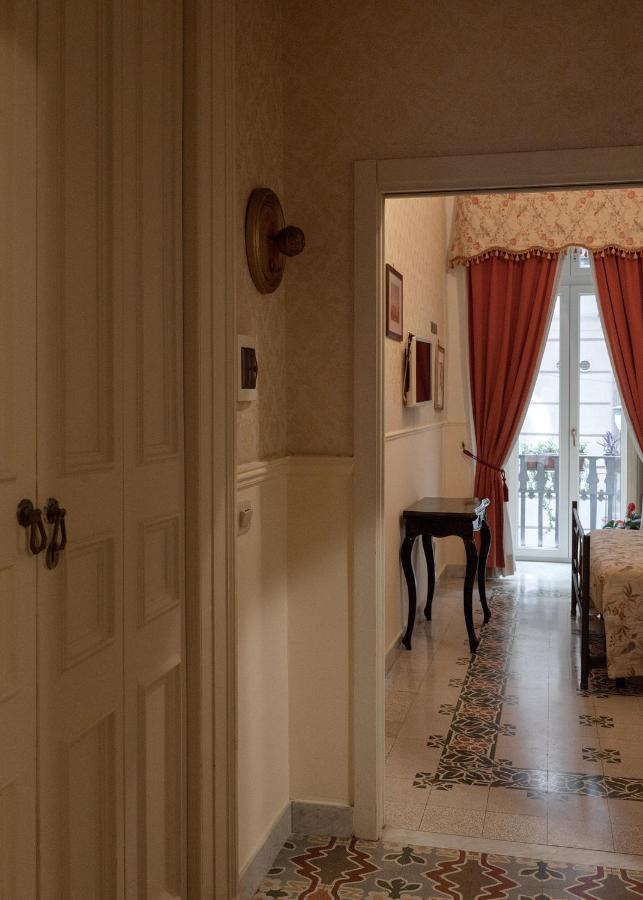 Готель Carafa Di Maddaloni Residenza Di Charme Неаполь Екстер'єр фото