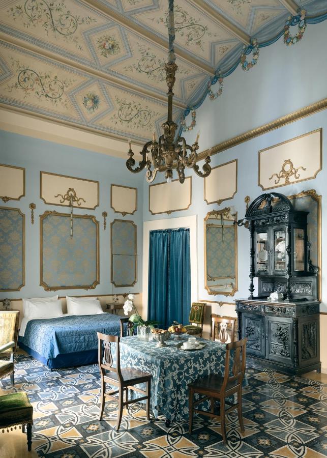 Готель Carafa Di Maddaloni Residenza Di Charme Неаполь Екстер'єр фото