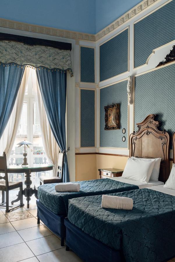 Готель Carafa Di Maddaloni Residenza Di Charme Неаполь Екстер'єр фото