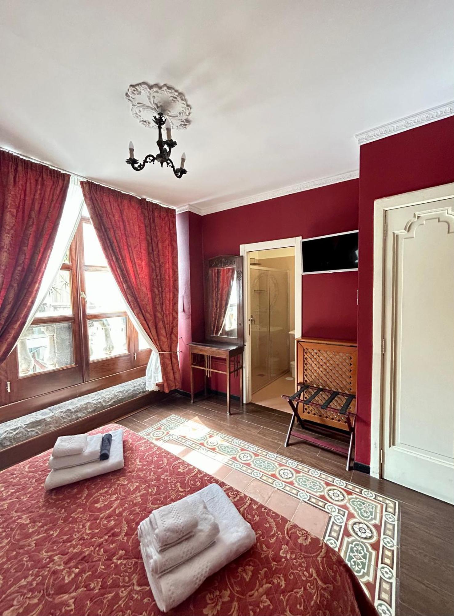 Готель Carafa Di Maddaloni Residenza Di Charme Неаполь Екстер'єр фото