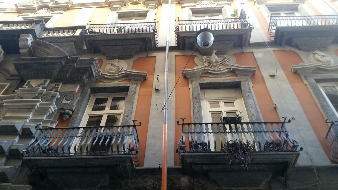 Готель Carafa Di Maddaloni Residenza Di Charme Неаполь Екстер'єр фото